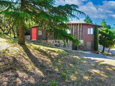 2727 Lakeview Dr