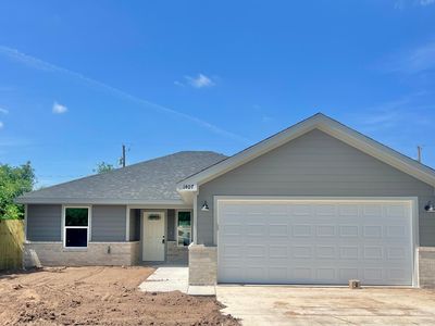1407 Parker St