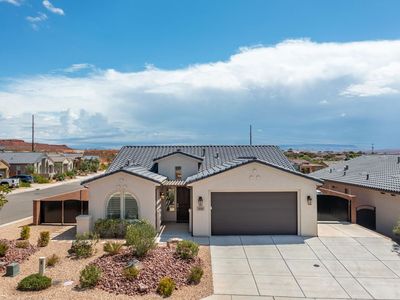 1136 N Gemstone Way