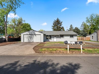 2711 Elliott Ave