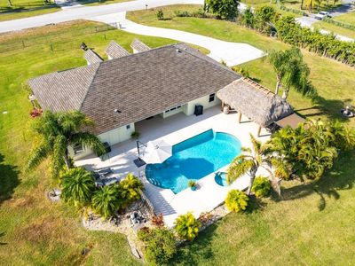 7166 Avocado Boulevard