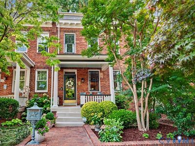 102 N Dooley Ave