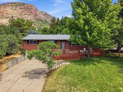 2722 Buchanan Ave