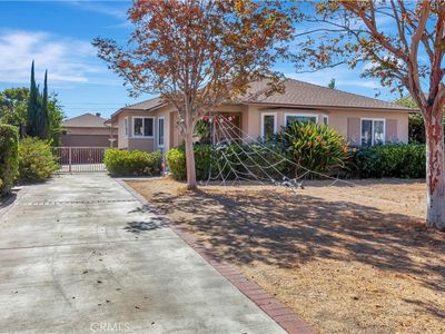 649 W La Deney Dr