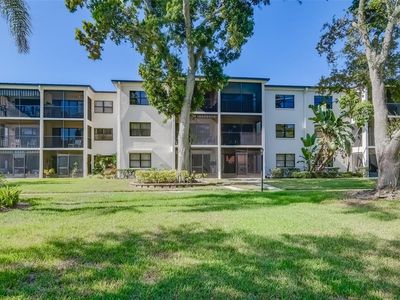 4910 Bay St NE APT 205