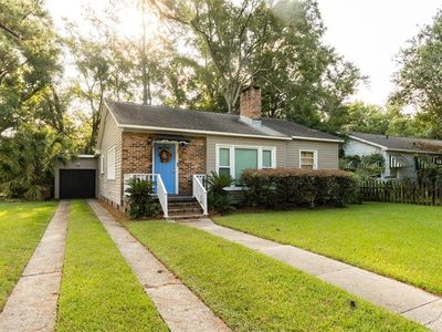 1 Sherwood Dr