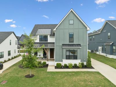 3221 Knotts Dr