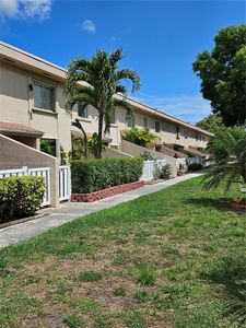 1419 NW 80th Ave APT F