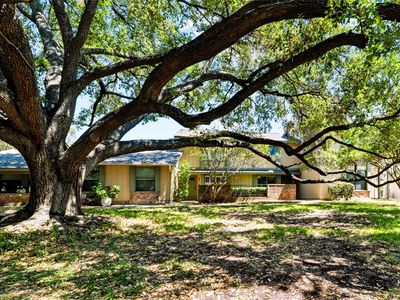 Property at 911 W Village Ln, Austin, TX