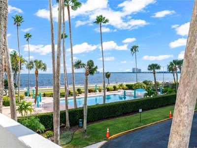 2401 BAYSHORE BOULEVARD #212