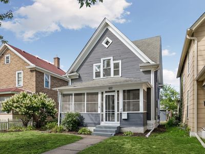 622 Jackson St NE
