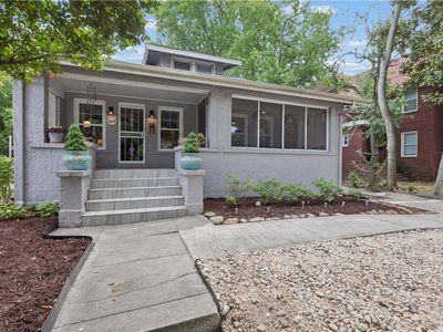 2104 Hampton Blvd