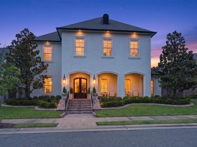1042 Winterberry Ln