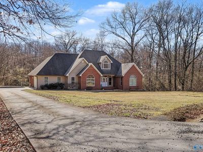 155 Iris Ln