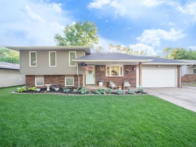 1523 N Rockwood Blvd