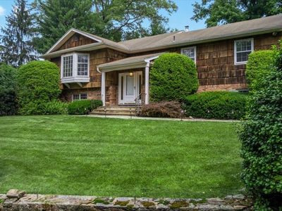 35 Pinehurst Drive