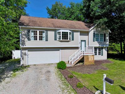 8 Riverside Drive