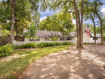 8242 San Cristobal Dr