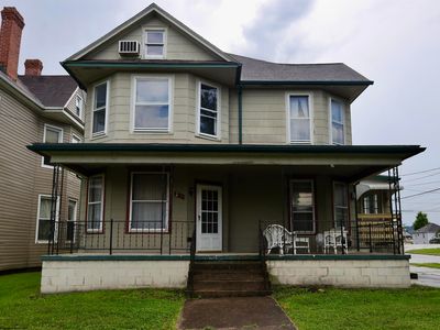 200 2nd St