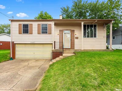 1607 Memorial Dr