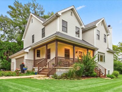 2S590 Seraph Holmes Ct