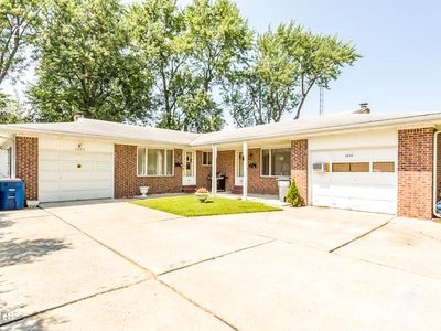 5829 Benalex Dr