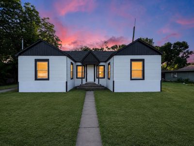351 S Waco St