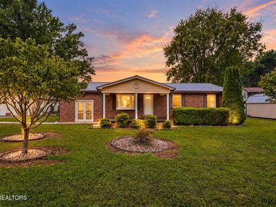219 W Bowman Cir
