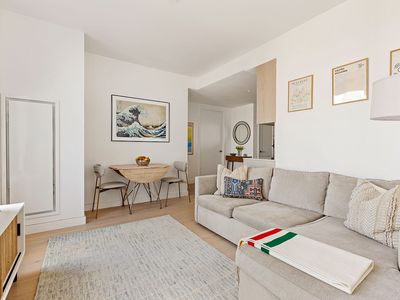 3 Court Sq APT 1905