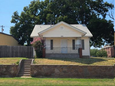 Property at 214 N Oklahoma Ave, Shawnee, OK