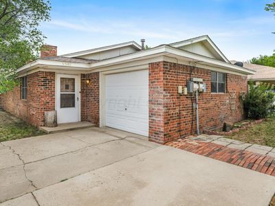 5305&-5301 Raindrop Ln