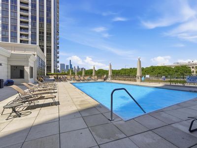 233 E 13th St APT 1604