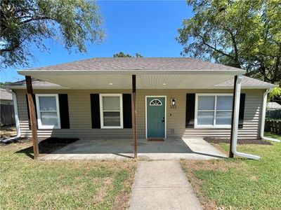 302 Gum St
