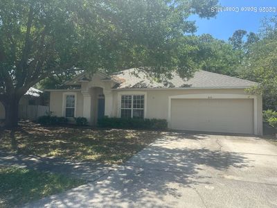 855 Sandhurst Ct