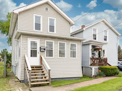 Property at 303 Diamond St, Canastota, NY