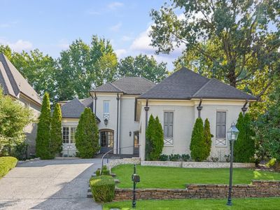 1924 Chatsworth Dr