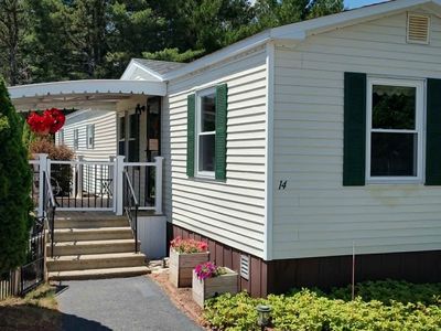 14 Narragansett Dr