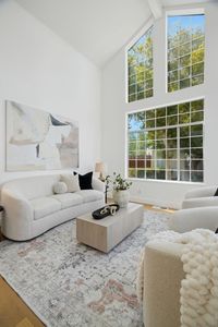 2325 De Varona Pl