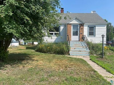 121 E Pattison St