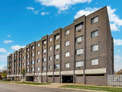Property at 7650 W Altgeld St APT 411, Elmwood Park, IL