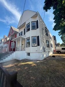 79 Warner Ave