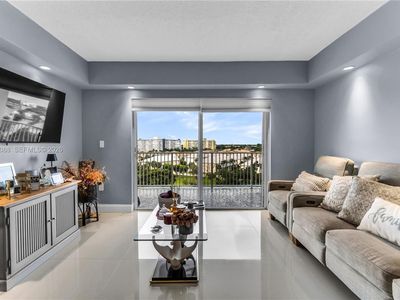 3850 Washington St APT 704