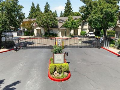 2001 Eastwood Drive #32