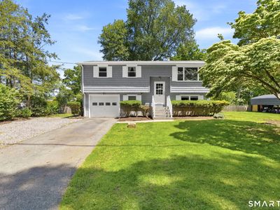 Property at 10 Lynn Drive, Preston, CT