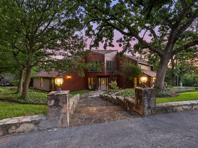 122 Brookdale Dr