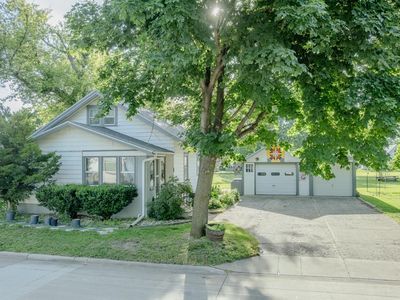 540 7th Ave W