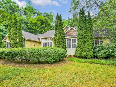 28 Windswept Ln