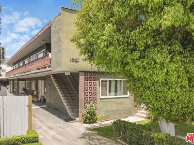 1001 E Acacia Ave