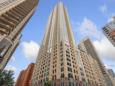 33 W Ontario St APT 26B