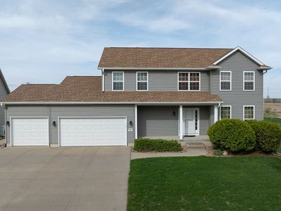 7915 Sandhurst Dr NW